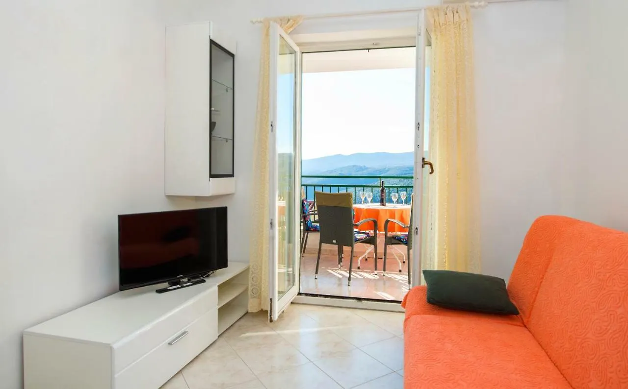 Apartments Iris Rabac